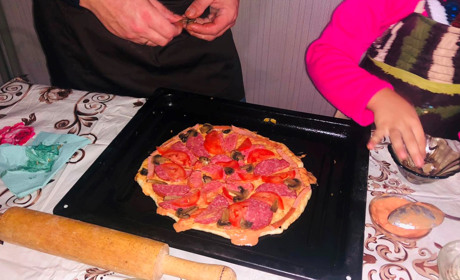 Як команди батьків та дітей в Троїцькому Тато-Хабі випекли піци 