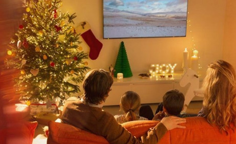 10 фільмів, які допоможуть вам створити святковий настрій