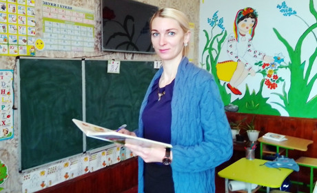 Ольга Довженко з Березни – вчителька, яка пише казки  і не тільки