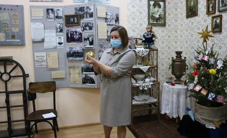 Різдвяний павук, бонбоньєрка, золота кукурудза. Як змінювалися новорічні прикраси протягом століття