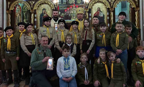Як спільнота ПЛАСТової Станиці Чортків несе від серця до серця Вифлеємський Вогонь Миру
