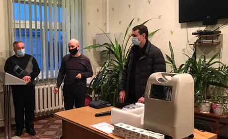 Менська лікарня поповнилася двома кисневими концентраторами та пульсоксиметрами для ФАПів