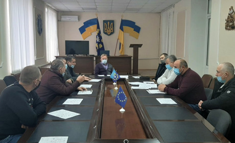 У Біляївці вирішували, як урегулювати проблему парковки в центрі міста 