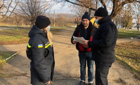 Рятувальники нагадали мешканцям Калуша, як уникнути коронавірусної хвороби