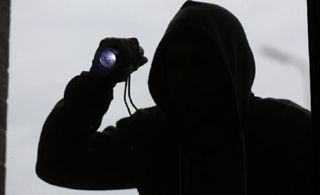 У Новоград-Волинському районі молоді хлопці обікрали сільське кафе