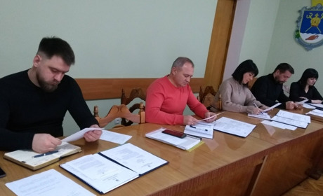 Хто в Первомайську крім поліцейських складатиме протоколи за порушення карантину: рішення виконкому