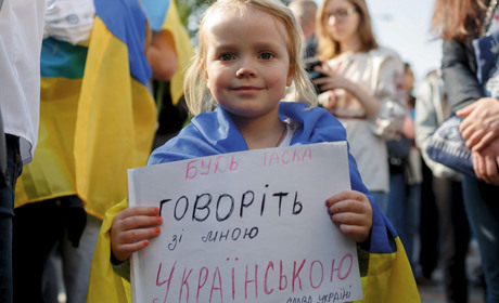Українською, буль ласка.Спростовуємо 12 страшилок про мовний закон