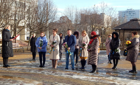 У Южному відбулися урочистості з нагоди Дня Соборності України