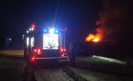 Неподалік Южного горіла туристична база 