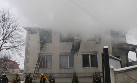 Після пожежі з 15 загиблими у будинку для літніх людей у Харкові перевірять соцзаклади на Луганщині