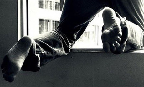 У Гадячі чоловік випав із вікна