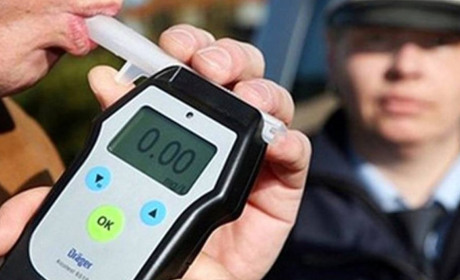 Чи дозволять поліції перевірки на стан сп'яніння водіїв