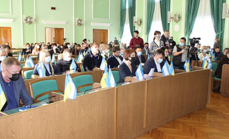 46 із 49 присутніх: депутати Херсонської обласної ради підтримали протест проти підвищення тарифів 