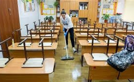 Чому школярів більше не можуть залучати до прибирання класів