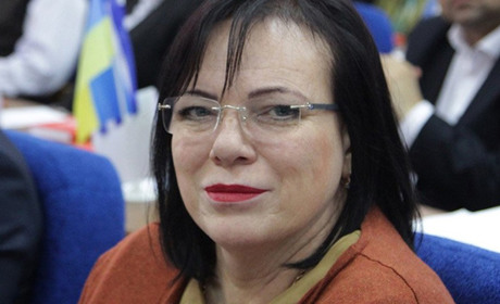 Фірми херсонської депутатки не годуватимуть херсонських школярів — пояснюємо, що до чого
