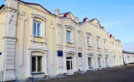 Колишній повітовий театр у Золотоноші став осередком культурного розвитку для творчих людей