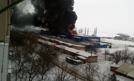 У Первомайську згорів Епіцентр: 2 лютого 2021 року. Матеріал оновлюється