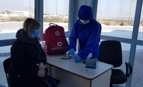 Як тестують на COVID-19 українців, які перетинають адмінмежу з Кримом?
