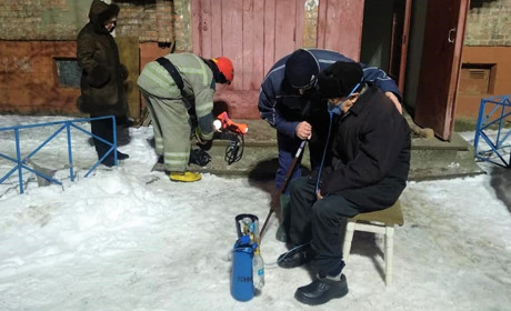 У Сарнах евакуювали жителів будинку через пожежу