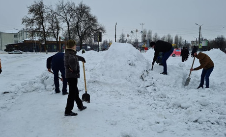 Голосуйте за найкращу снігову скульптуру міста !