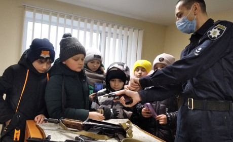 Учасники Тато-Хабу відвідали з екскурсією відділ поліції