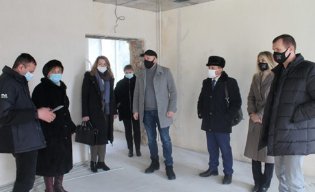 Голова Хмельницької ОДА проінспектував хід ремонтних робіт у старокостянтинівській лікарні