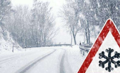 На Рівненщині заборонили рух всіх приватних автомобілів
