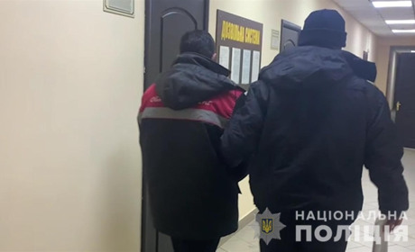 Вдарив та задушив дротом: у лісосмузі знайшли тіло южненця