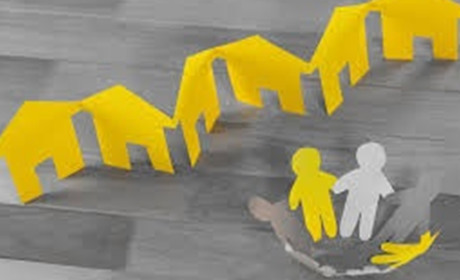 У сусідів: мер Хмельницького претендує на звання «Людина року», а в Нетішині лікують по-новому