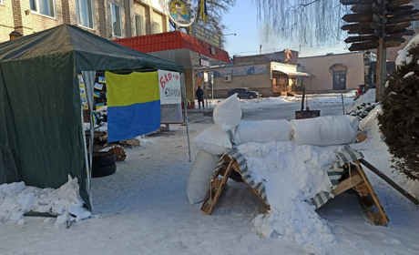 Барський транспортний коледж до Дня Героїв Небесної Сотні підготував тематичну інсталяцію