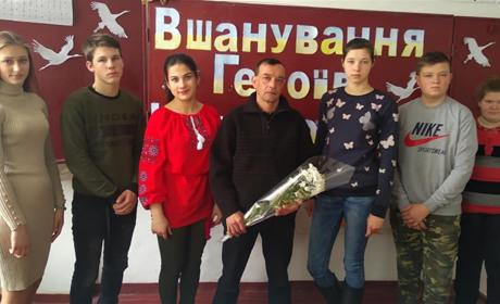 Ангелики, віче та виховні години у школах : Балтщина вшанувала пам'ять  Героїв Небесної Сотні 