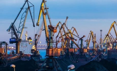 Южненський порт продовжує бити рекорди: всього за тиждень обробив 15 суден