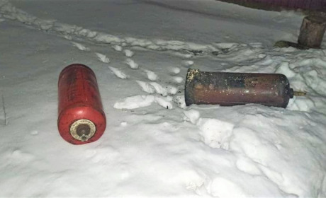 Запобігли вибуху: у Сарнах вогнеборці винесли газові балони з пожежі