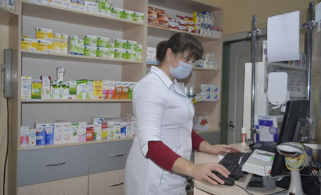 В Україні заборонять продаж ліків неповнолітнім: думка гадячан