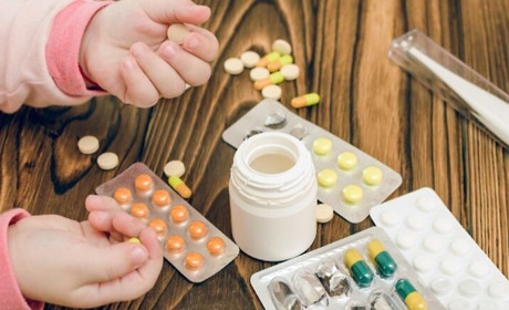 Кабмін планує заборонити продаж ліків неповнолітнім: що про це думають добропільські фармацевти