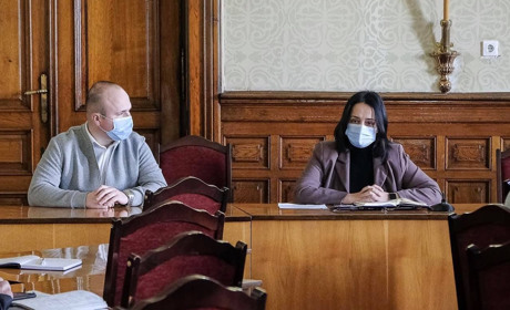 Сімейні лікарні Буковини прийматимуть та консультуватимуть пацієнтів без вихідних. Поки що 2 тижні