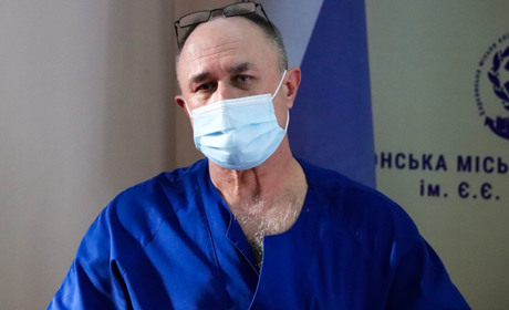 Більше 11,5 тисяч вакцин від COVID-19 отримала Херсонщина. Кому зробили перше щеплення в області?