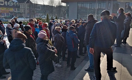 У Новограді знову протест: підприємці просять не закривати ринки