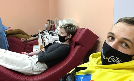 Перевірено на собі. Команда Конотоп.City здала екзамен з донорства у Конотопі