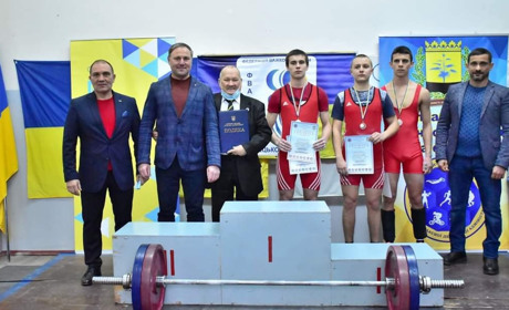 Волноваські важкоатлети посіли призові місця на чемпіонаті області