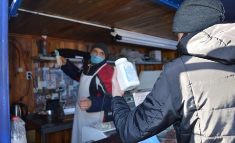 Чи дотримуються карантинних вимог на щоденному ринку в Корюківці. Держпродспоживслужба перевірила