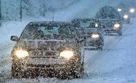 Сильний вітер та мокрий сніг: жителів Київщини попереджають про різку зміну погоди