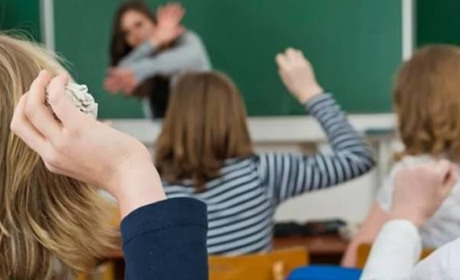 В Україні назначать покарання за образу вчителя