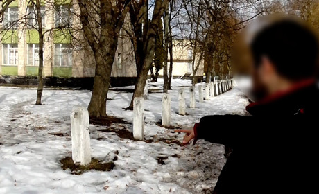 У Шостці розшукали крадіїв чавунних секцій парканів у парку Свободи та шкіл міста