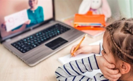 Школярі та студенти знову навчатимуться дистанційно