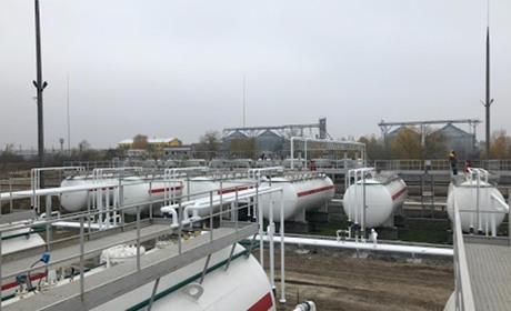 У Мені газонаповнювальна станція не працює. Робітників не звільняють і не платять зарплату