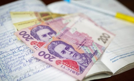 Чи можуть навчальні заклади Переяслава обійтися без батьківських внесків?