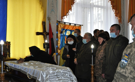 Громада Калущини зустріла загиблого Героя Сергія Барнича