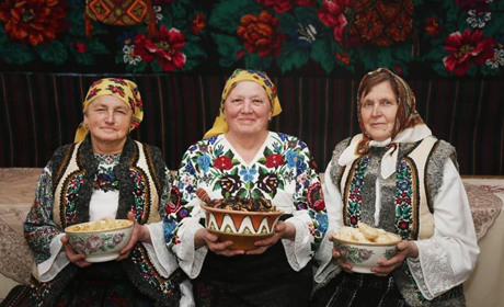 Рецептами книґлів і пирогів ділилися ґаздині з Лашківки і Витилівки для посібника "Смаки Буковини"