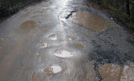 У Вараському районі відремонтують 31 км дороги: до Білого озера, на Воронки та з Антонівки до траси